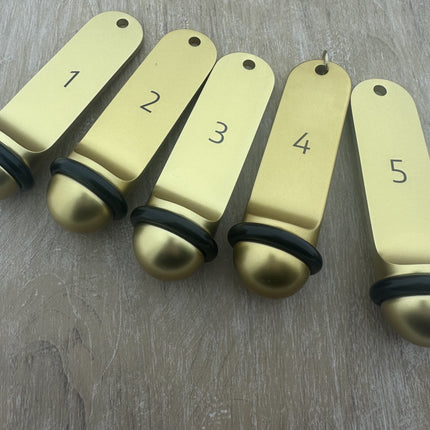 Big Classic gold hotel keychain engraved – 1 pc