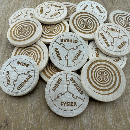 Custom embossed wooden tokens Ø37mm – 100 pcs