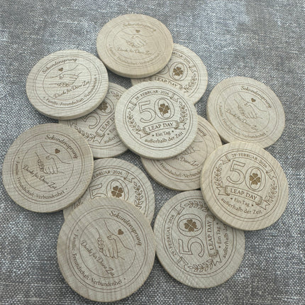 Custom embossed wooden tokens Ø37mm – 100 pcs