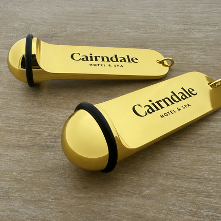 Classico hotel keychain gold engraved - 1 pc