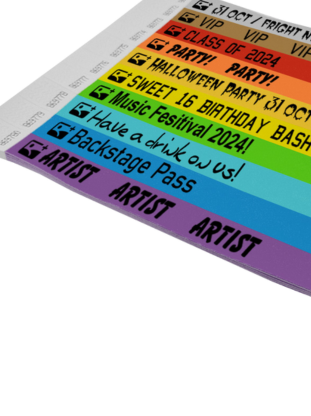 <h3>Event wristbands <br/>with your text <br/>and logo</h3>
